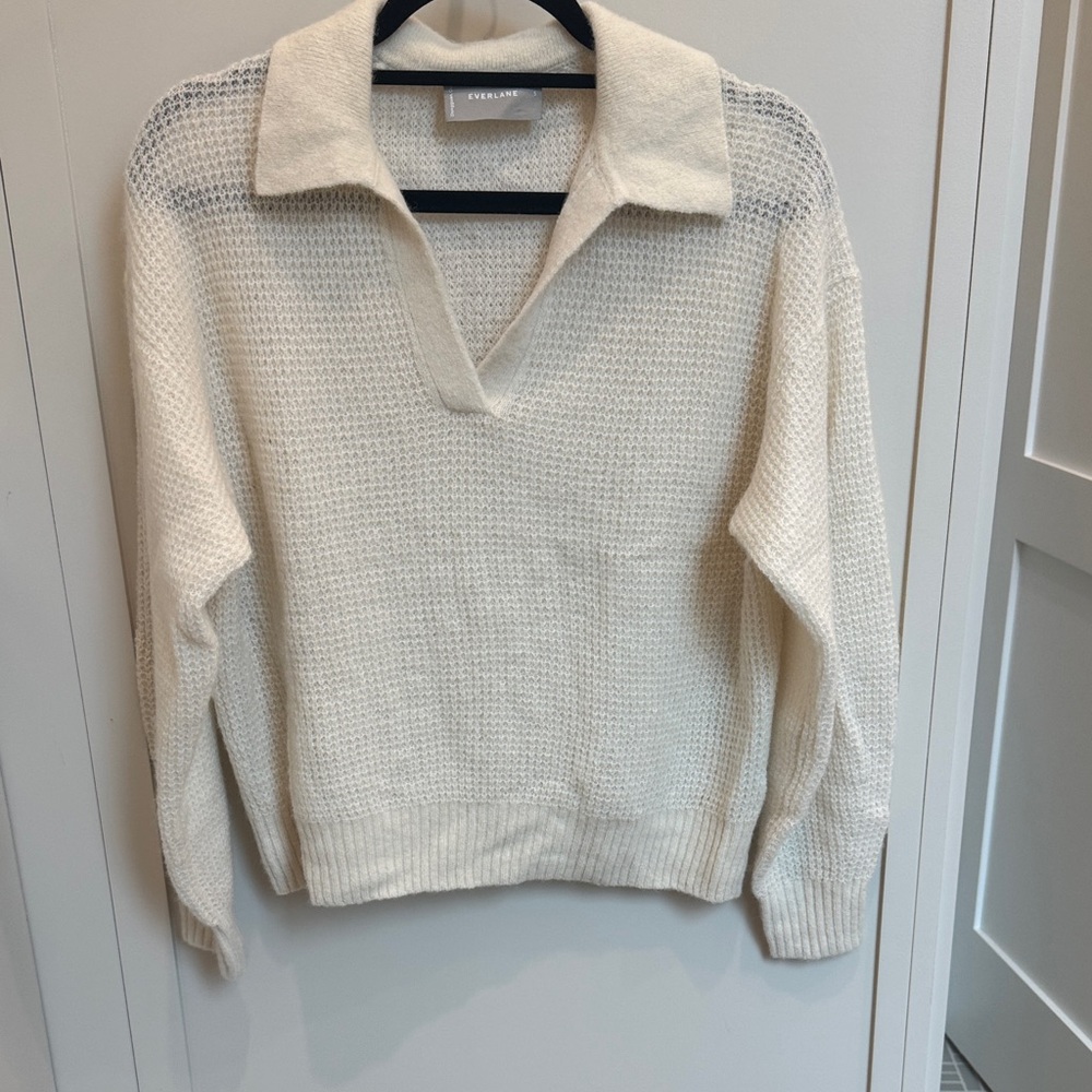 Everlane Cream V-Neck Sweater